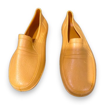 Giầy nhựa vàng loại 2