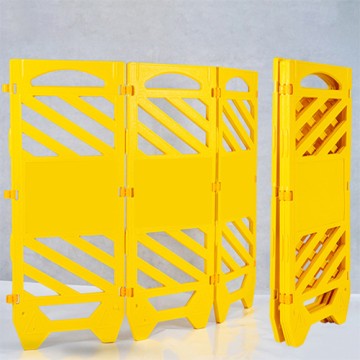 Hàng rào gấp gọn, có thể ghép thêm nhiều tấm với nhau