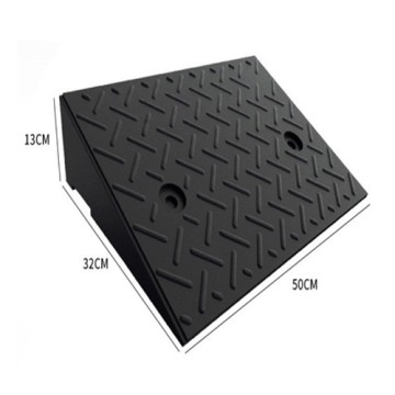 Bục cao su lên xuống vỉa hè 003 dành cho ô tô, xe máy, chịu va đập tốt