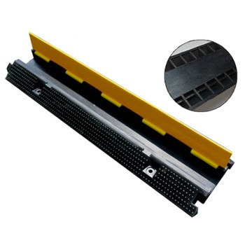 Gờ cao su bảo vệ luồn dây điện ngầm 005 chịu lực 3 tấn