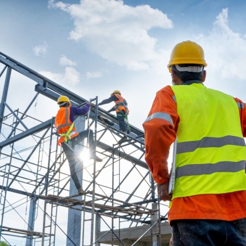 Cách Chọn Mũ Bảo Hộ Lao Động Cho Công Nhân Tại Công Trình Xây Dựng