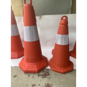 Cọc tiêu cao su 45cm Nhật Quang