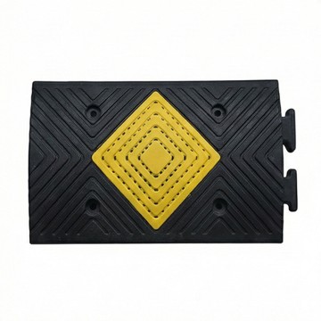 Gờ giảm tốc PVC chiều dài 50cm chịu lực 80 tấn