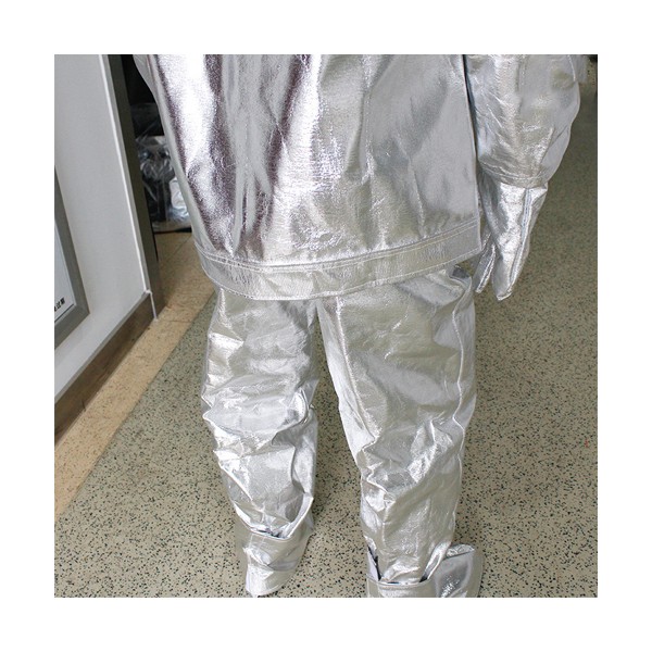 Bộ quần áo chống nóng chịu nhiệt tráng bạc
