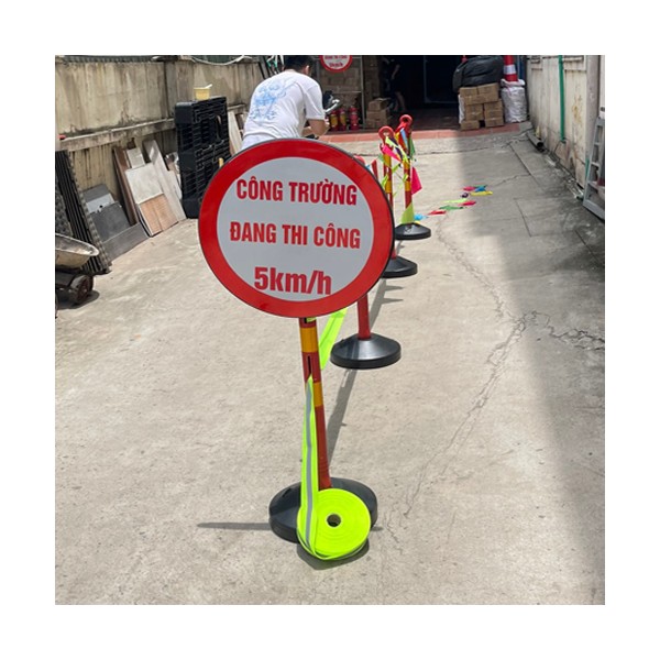 Cọc tiêu đa năng Nhật Quang đa dạng màu sắc, đèn cảnh báo thân phản quang