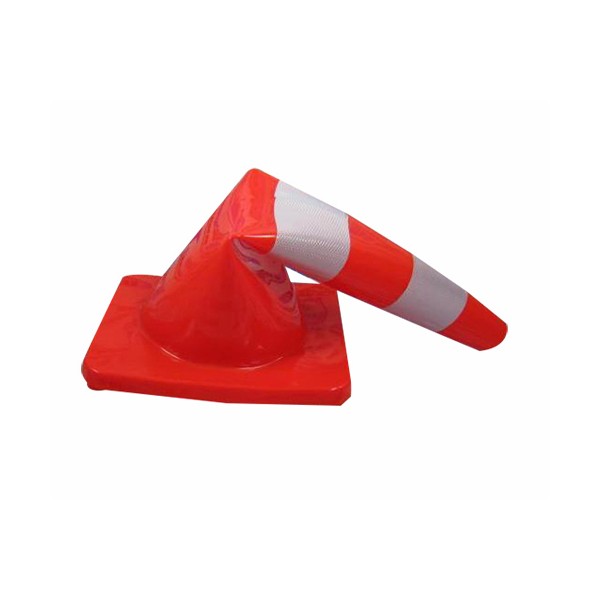 Cọc tiêu nhựa mềm PVC cao 70cm (35x35cm)