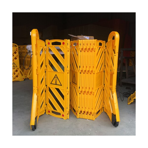 Hàng rào nhựa gấp gọn 004 cảnh báo, tiện lợi, gọn gàng giải pháp an toàn cho khu vực nguy hiểm