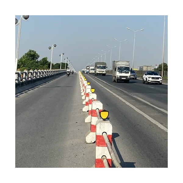 Tiêu phản quang dẻo Nhật Quang dùng cảnh báo an toàn giao thông độ bền cao