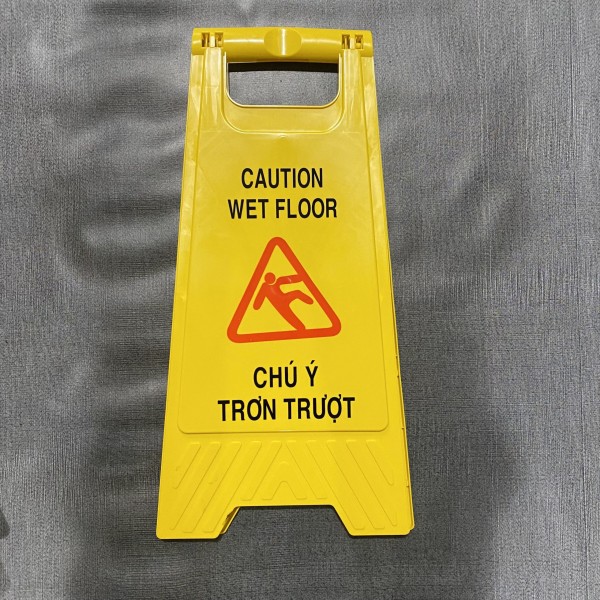 Biển bảng cảnh báo chữ A Cảnh Báo Trơn Trượt