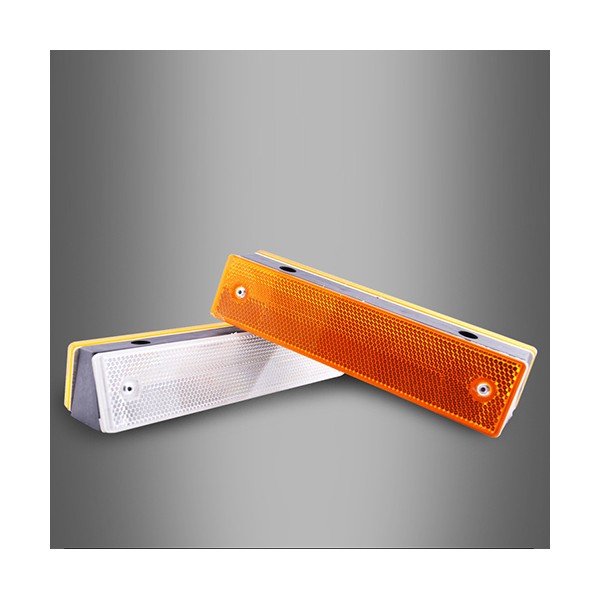 Tiêu đường phản quang hình chữ nhật dẫn đường