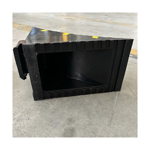 Bục Chặn lùi xe tam giác chất liệu cao su, có phản quang loại siêu bền