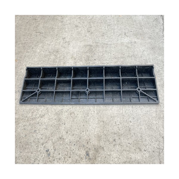 Bục lên xuống vỉa hè 005 dành cho xe hơi, xe máy bằng đệm cao su chịu lực siêu bền