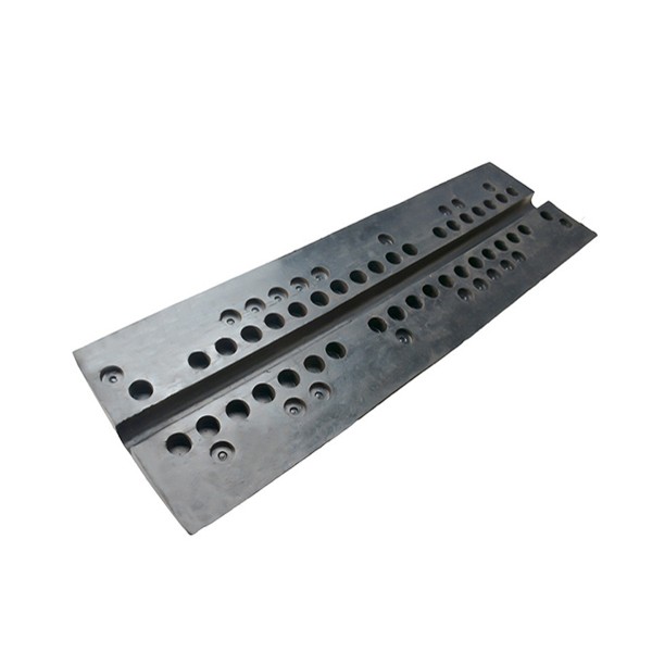 Gờ giảm tốc cao su bảo vệ luồn dây điện ngầm 004