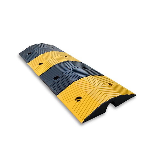 Gờ giảm tốc cao su bảo vệ luồn dây điện ngầm 004