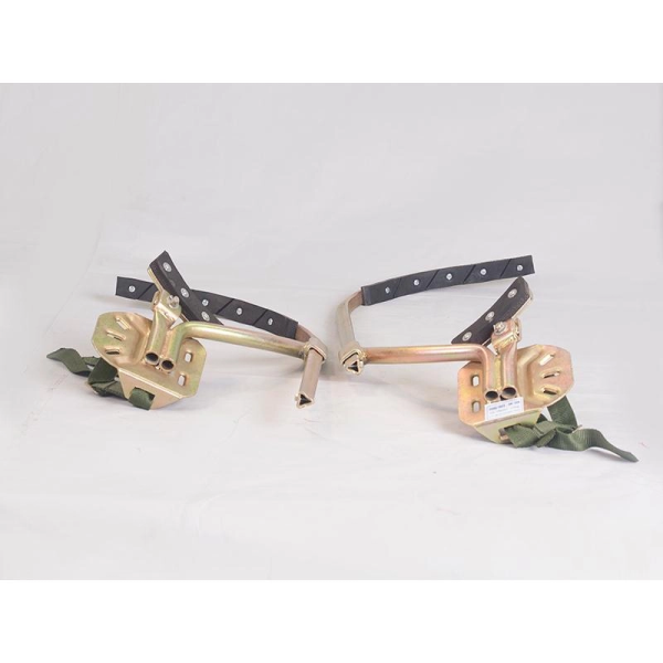 Guốc tam giác trèo cột điện, ống thép mạ kẽm không gỉ