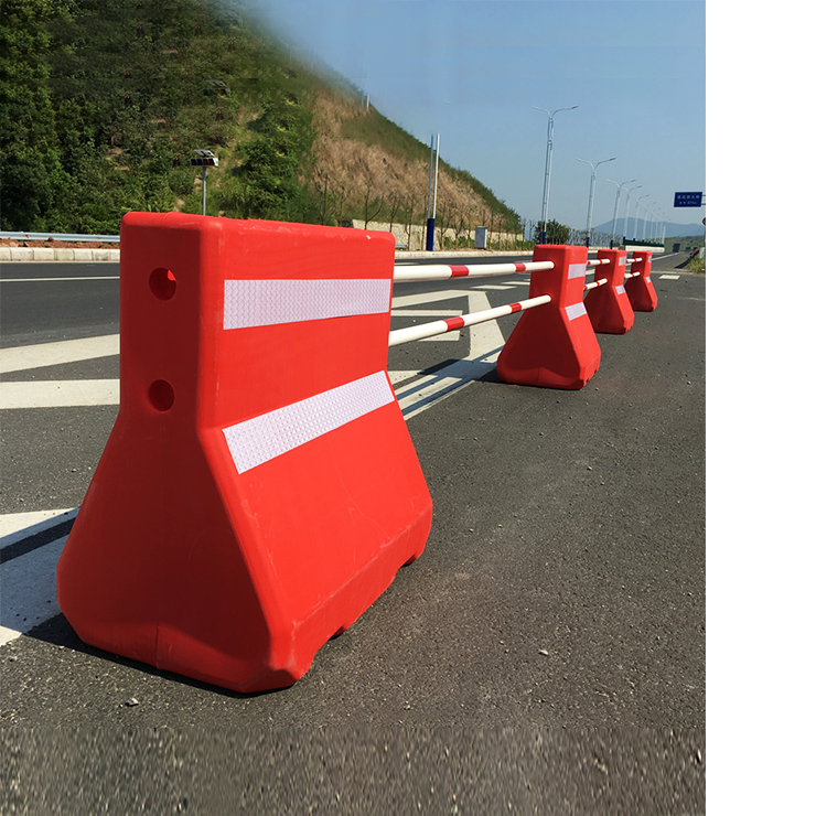 dai-phan-cach-nhua-001-3