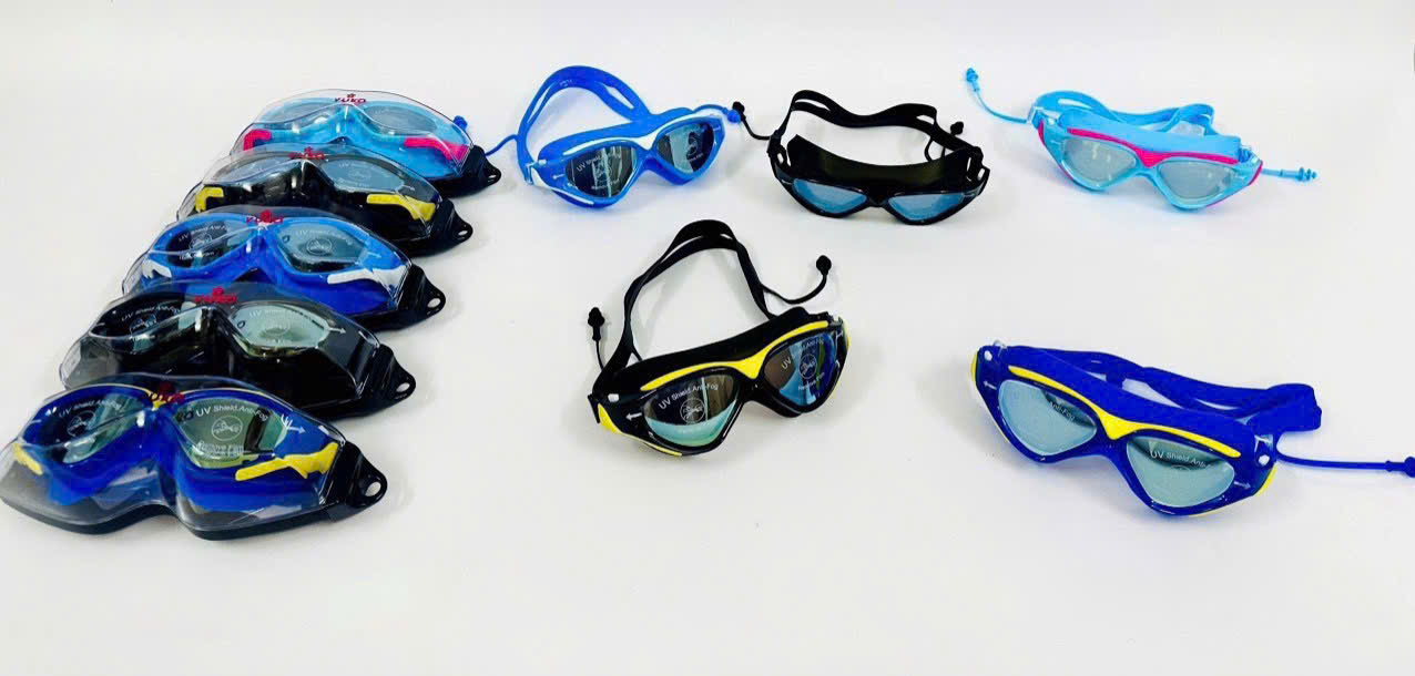 Kính Bơi, kính chắn nước cung cấp tại công ty Nhật Quang